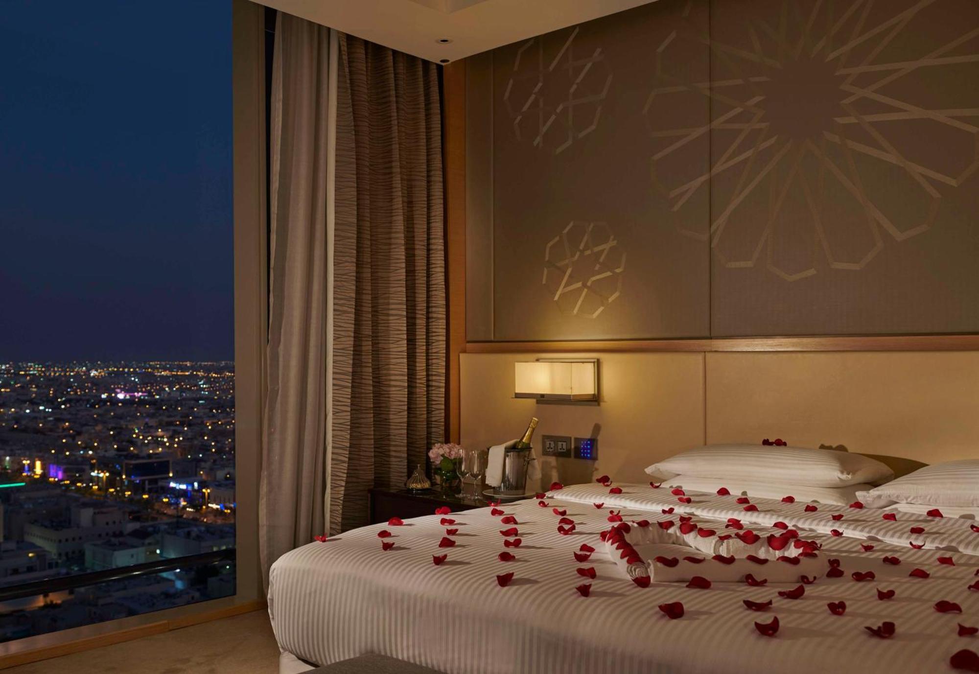 Hyatt Regency Riyadh Olaya Luaran gambar A bedroom at the hotel